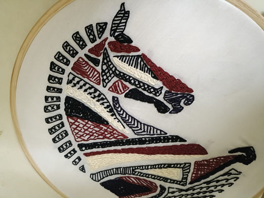 Horse embroidery pattern pdf with instructions - 3 sizes (8inch, 10inch, 12inch)