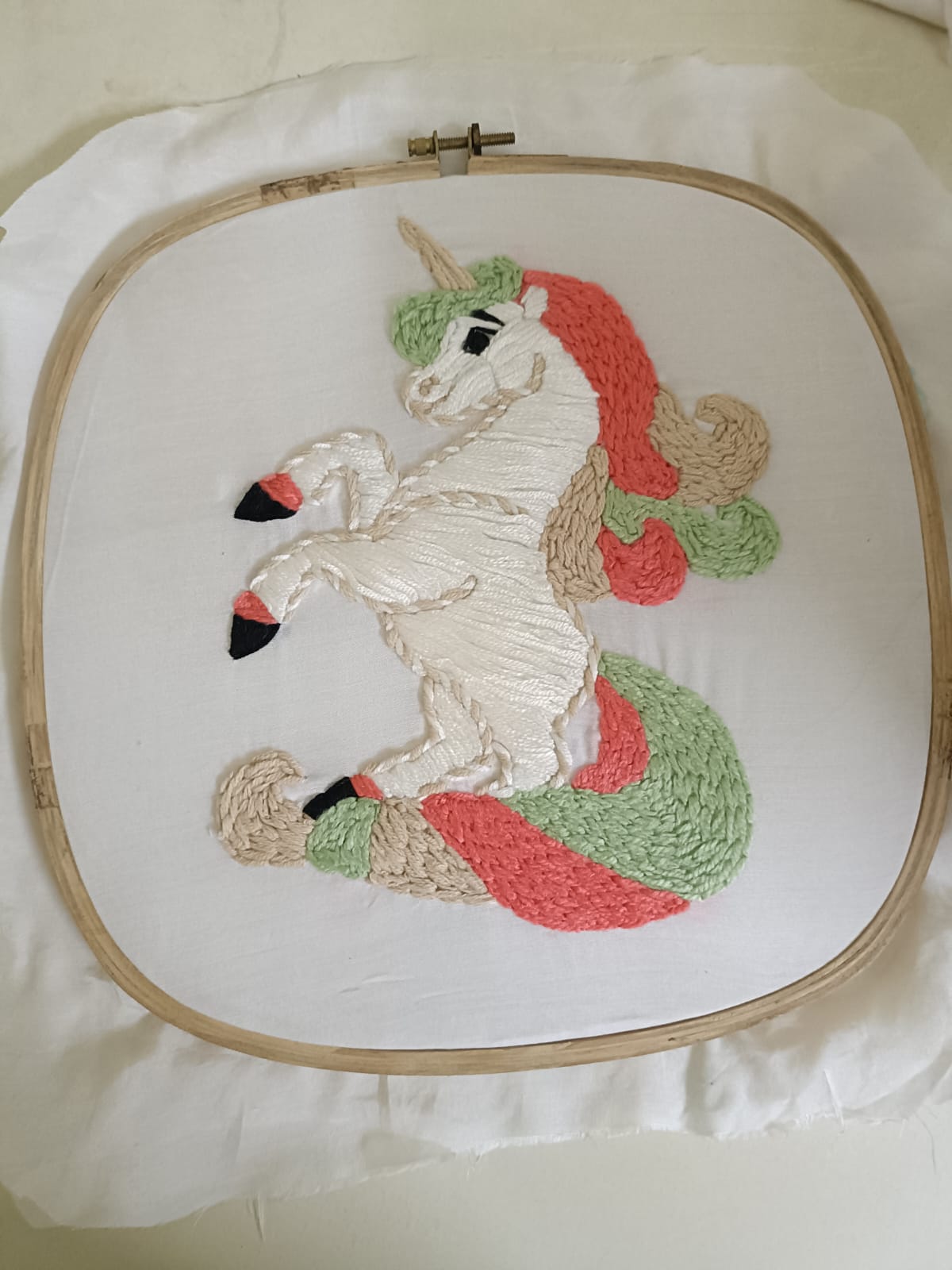 Unicorn embroidery pattern pdf with instuctions - 3 sizes (8inch, 10inch, 12inch)
